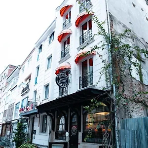 Pearl *** Istanbul